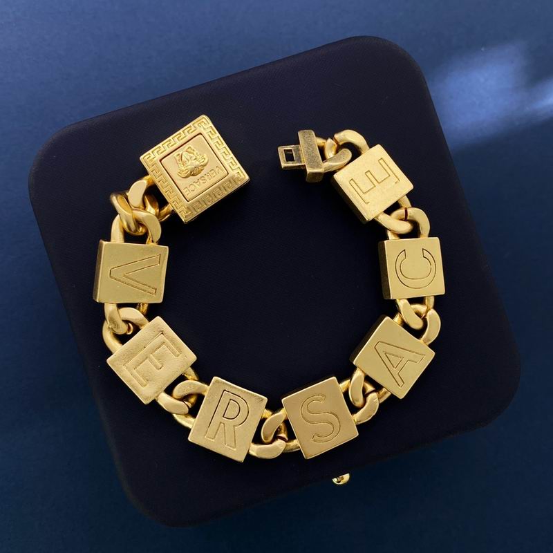 Versace bracelet 05lyx83